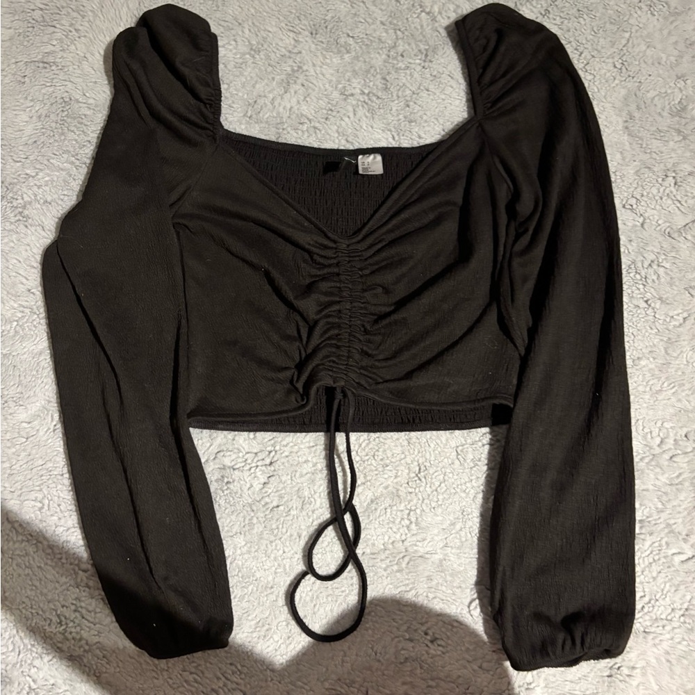 H&M Black Long Sleeve Ruched Crop Top